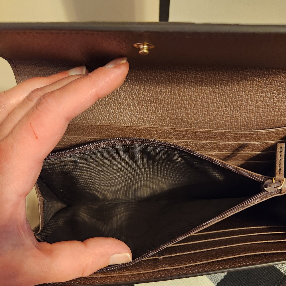 Authentic Gucci Wallet - Picture 7 of 13